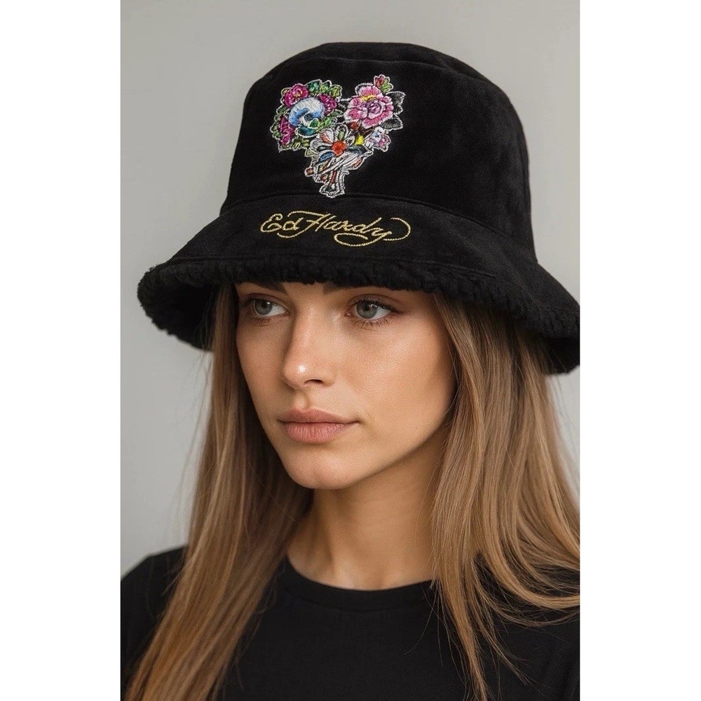 NEW Ed Hardy Authentic Women's Warm Fleece Bucket Hat– Skull & Roses Embroidered